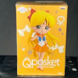 Qposket Sailor Moon Eternal Q Posket Super Sailor Venus Ver. A Figure Banpresto